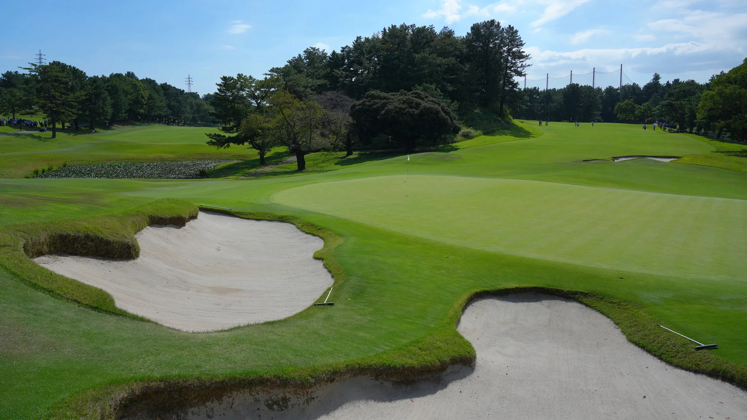 요코하마 컨트리클럽 벙커와 페어웨이 / 출처: PGA Tour