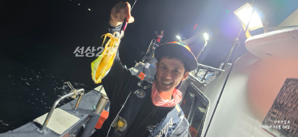 10월 4일 밤 조황. 초보 조사님까지 전원 손맛을 봤다는 조과
