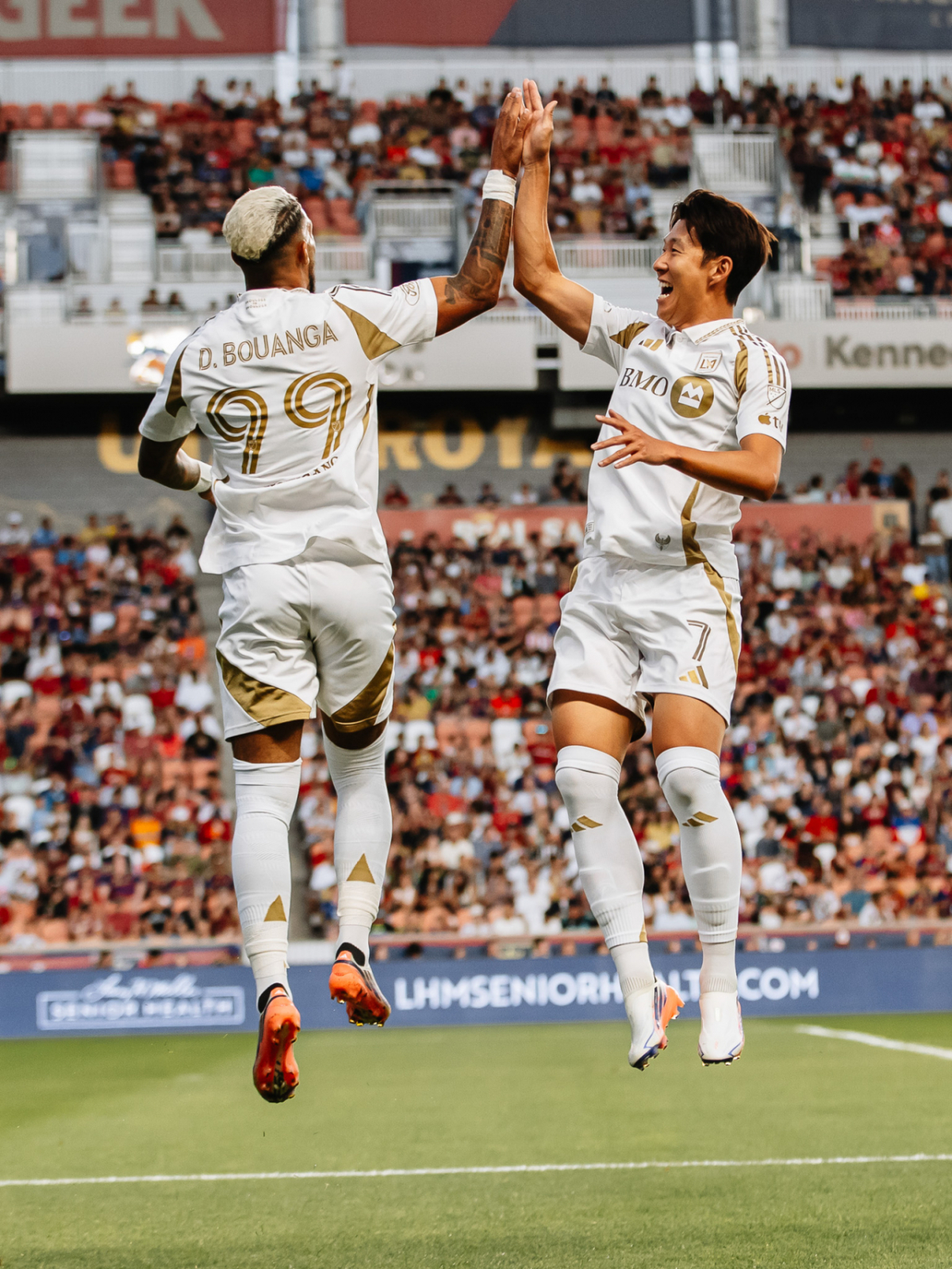 부앙가와 합작 세리머니 / 사진=LAFC SNS 캡처(머니투데이)