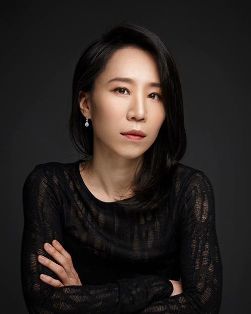 지휘자 얍 판 츠베덴, 바이올린 르노 카퓌송, 비올라 강윤지
