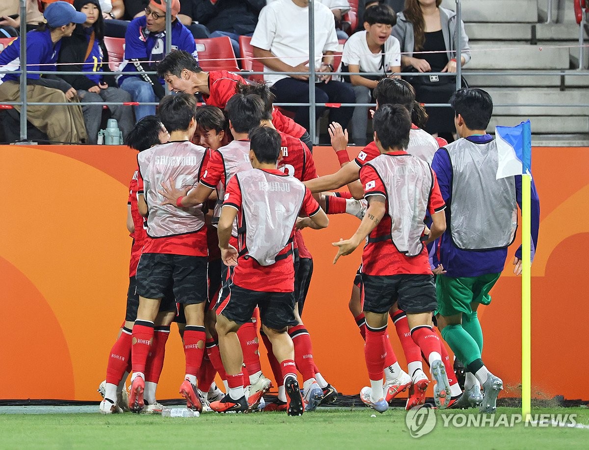 공중볼 경합부터 골 순간, 환호까지 / 출처: 연합뉴스